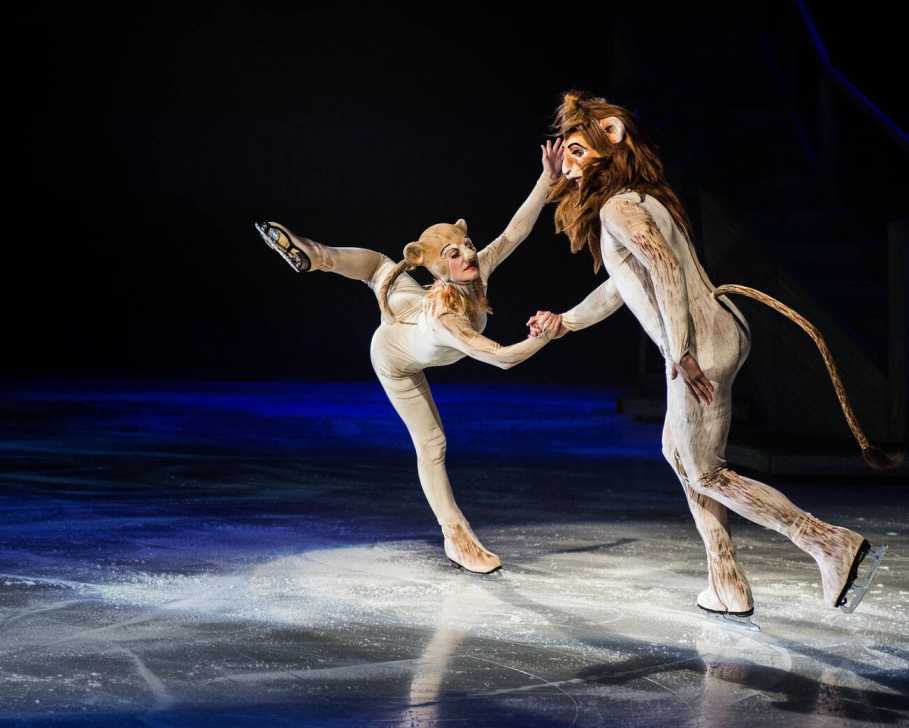 The dance of the Lion King during the Disney on Ice Show
